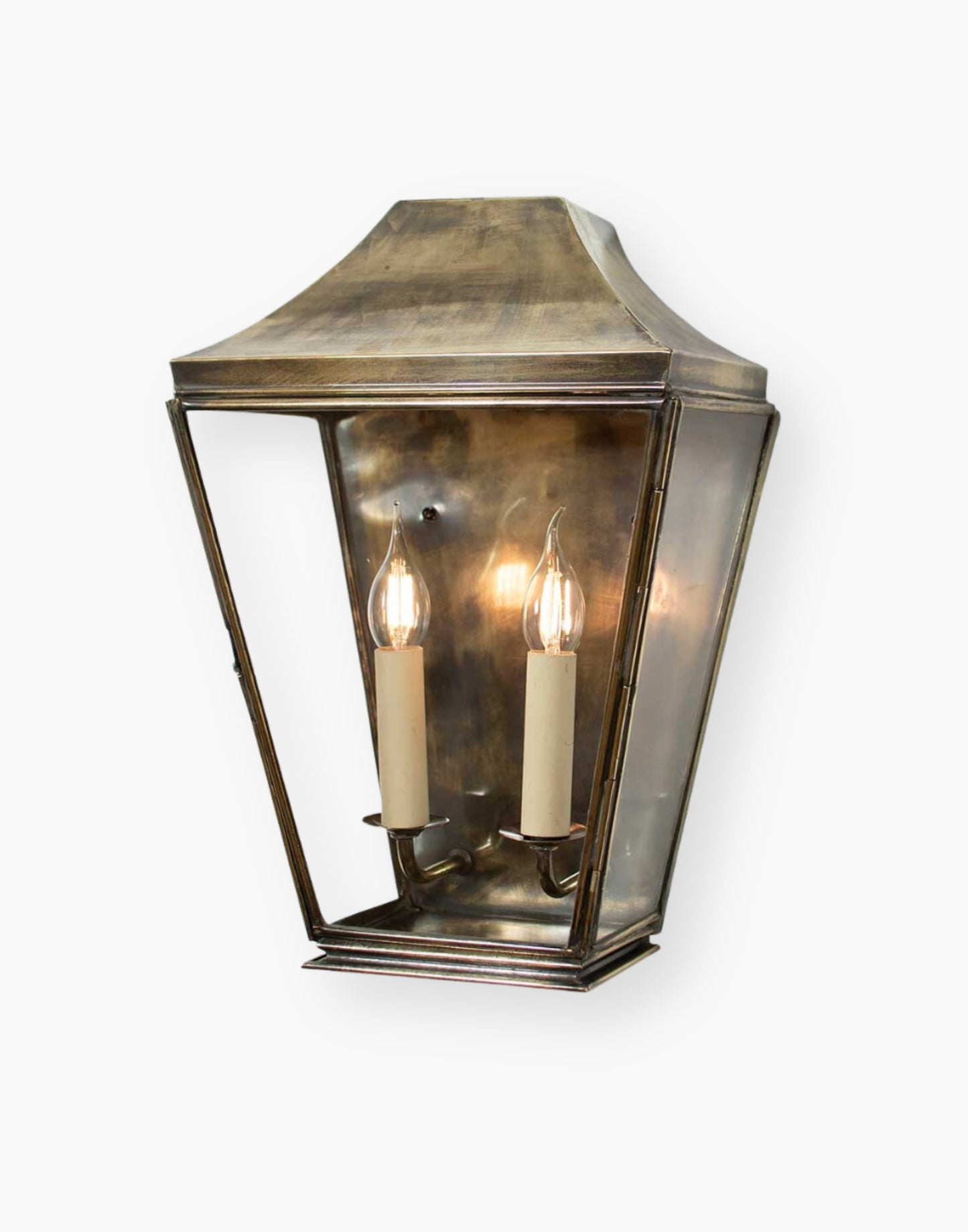 Exquisite solid brass outdoor lighting fixture with IP23 rating.