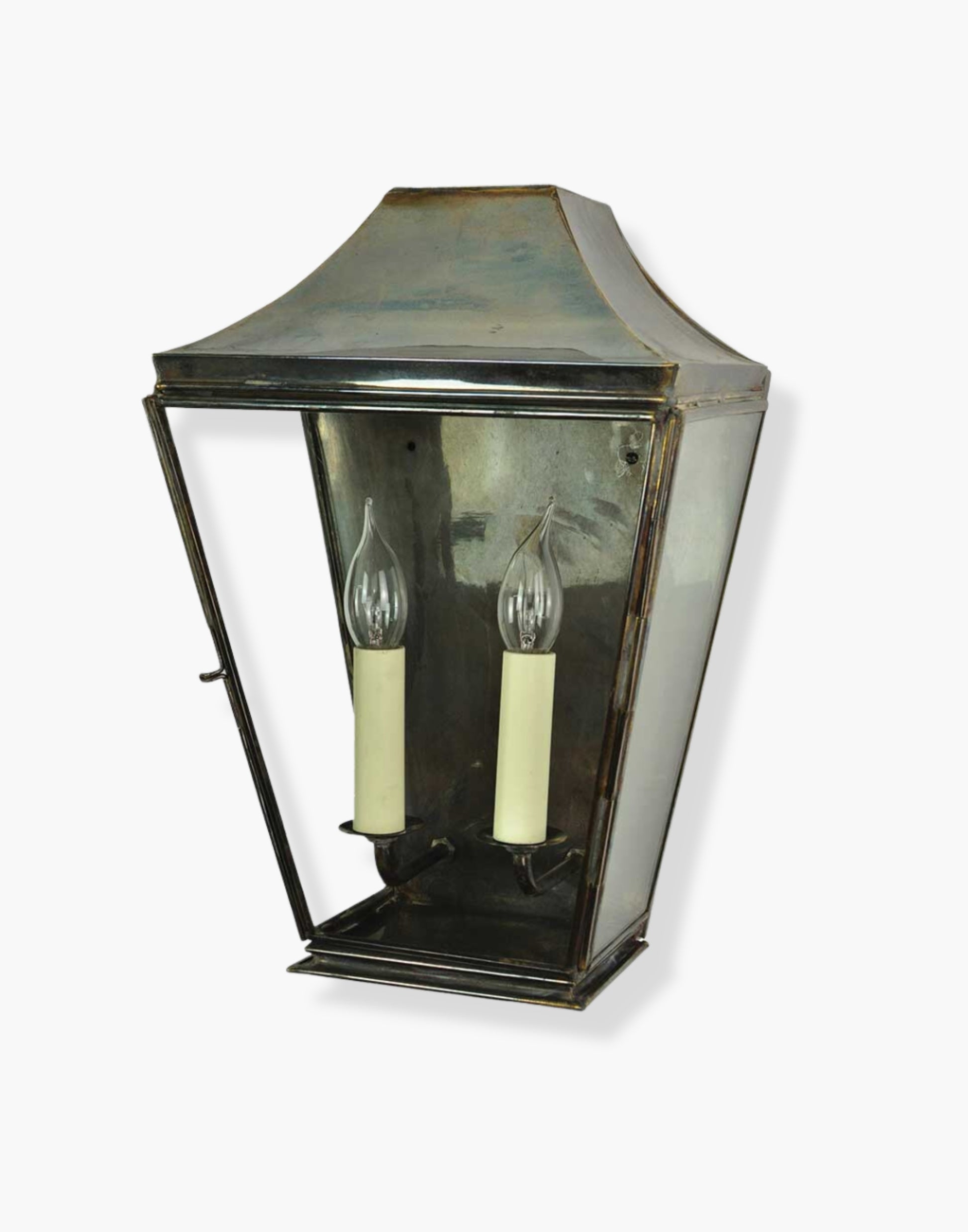 Exquisite solid brass outdoor lighting fixture with IP23 rating.