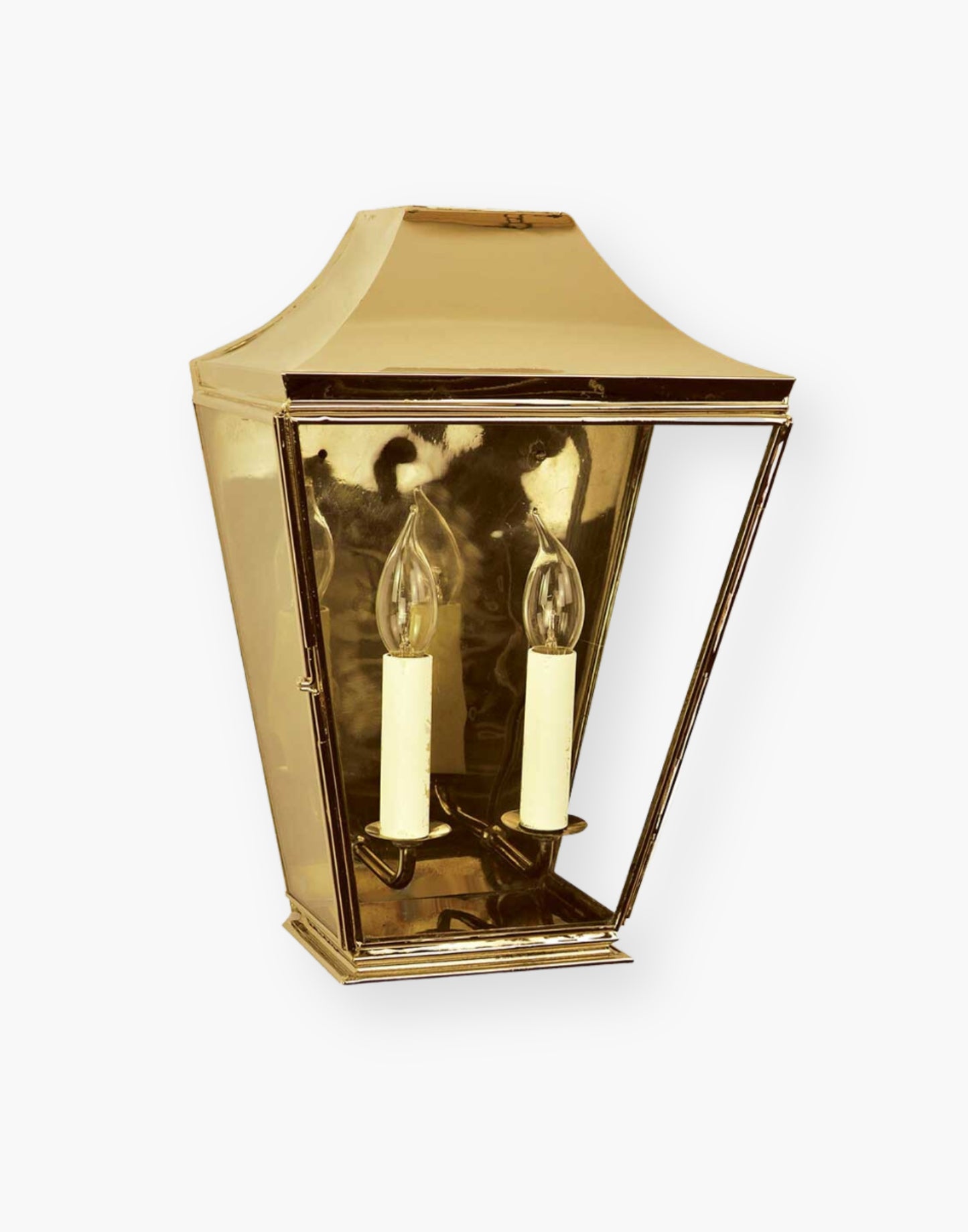 Exquisite solid brass outdoor lighting fixture with IP23 rating.