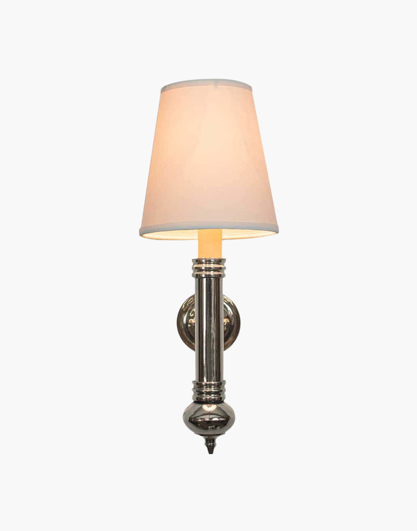 Single Wall Sconce in cast brass, small period-style wall light suitable for mirrors or artwork.