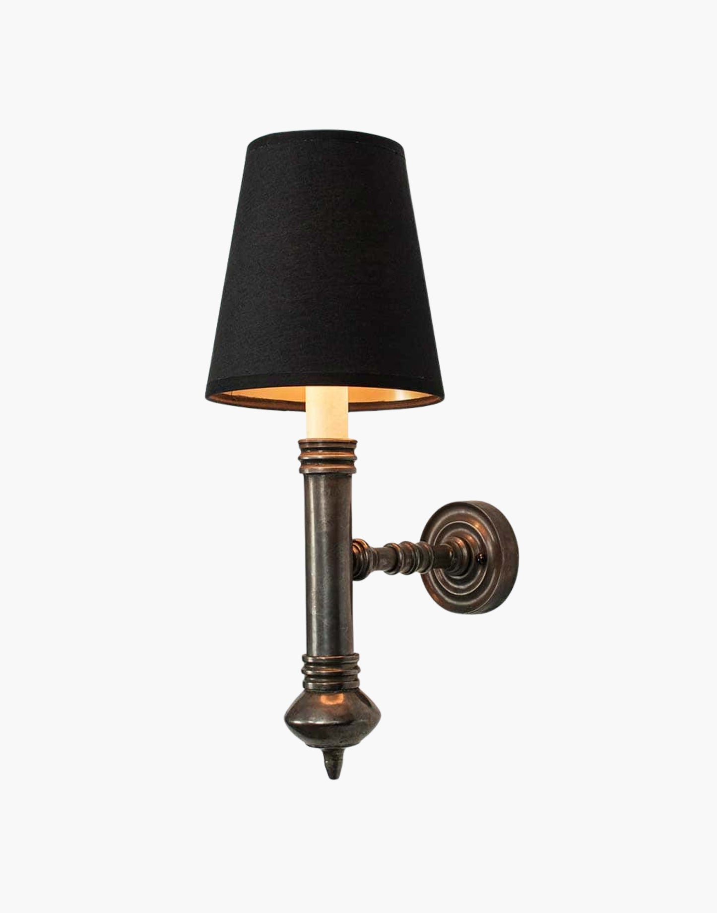 Single Wall Sconce in cast brass, small period-style wall light suitable for mirrors or artwork.