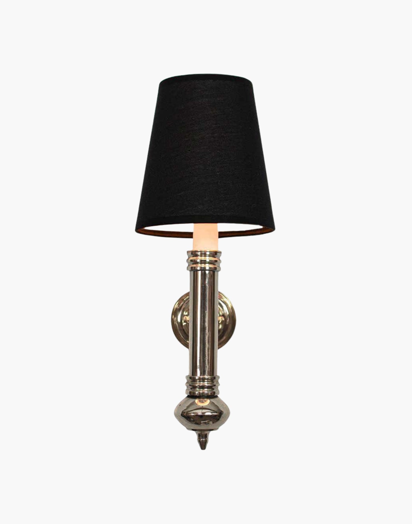 Single Wall Sconce in cast brass, small period-style wall light suitable for mirrors or artwork.