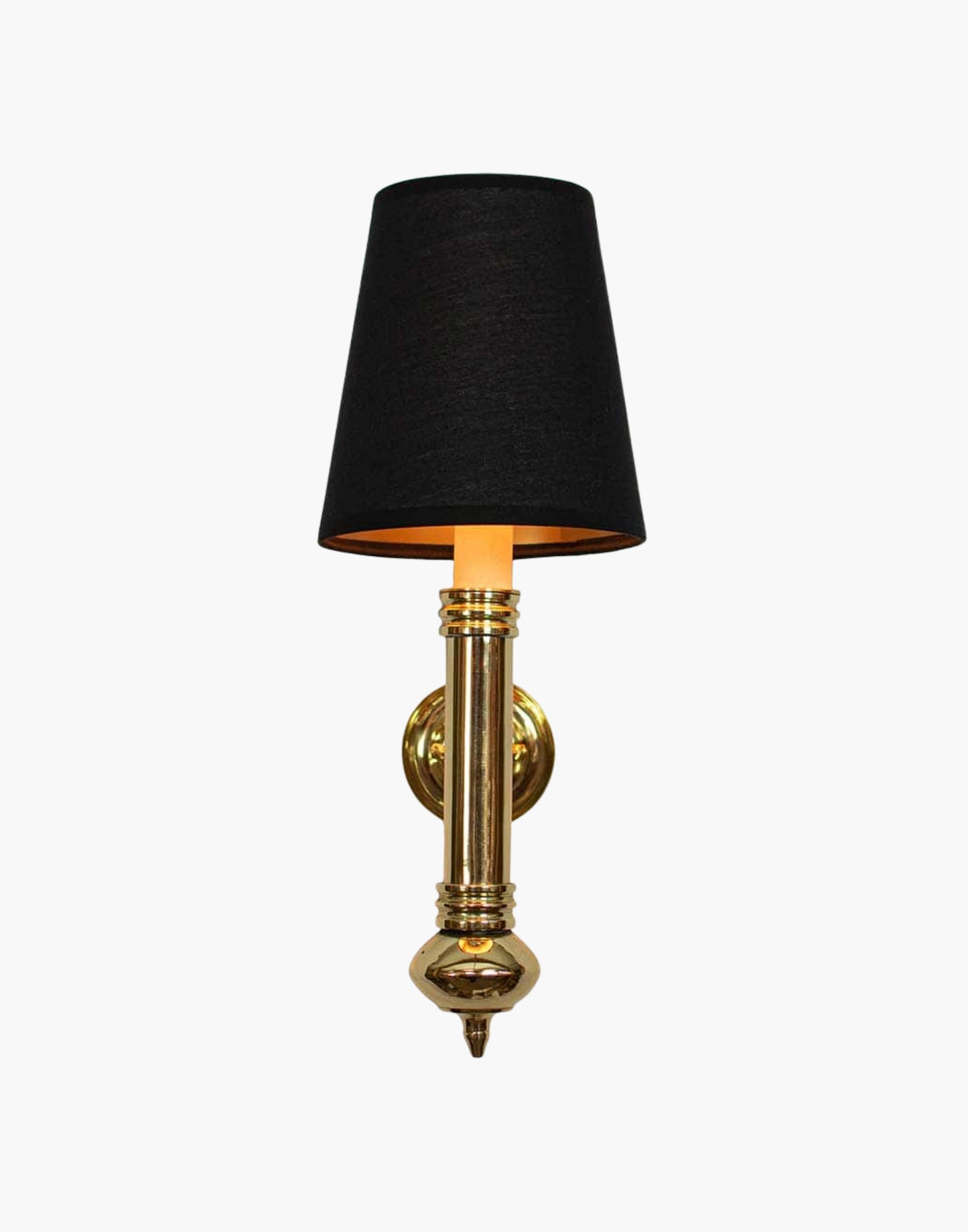 Single Wall Sconce in cast brass, small period-style wall light suitable for mirrors or artwork.