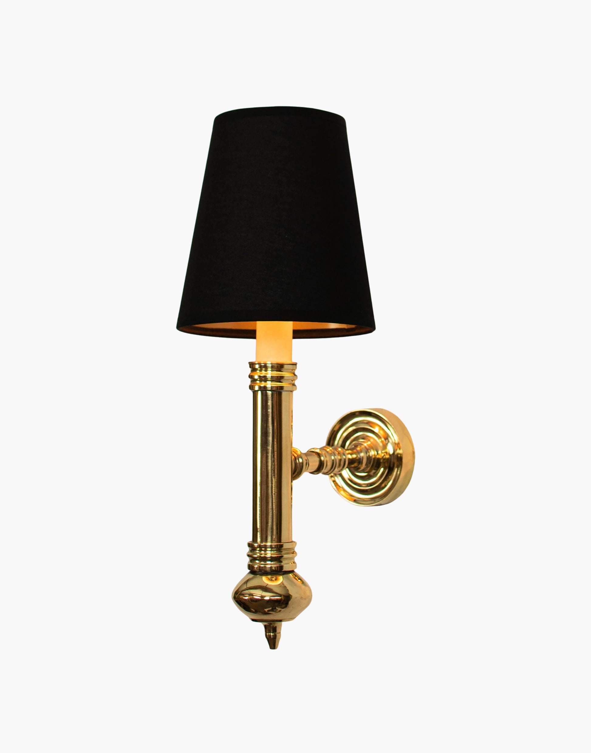 Single Wall Sconce in cast brass, small period-style wall light suitable for mirrors or artwork.