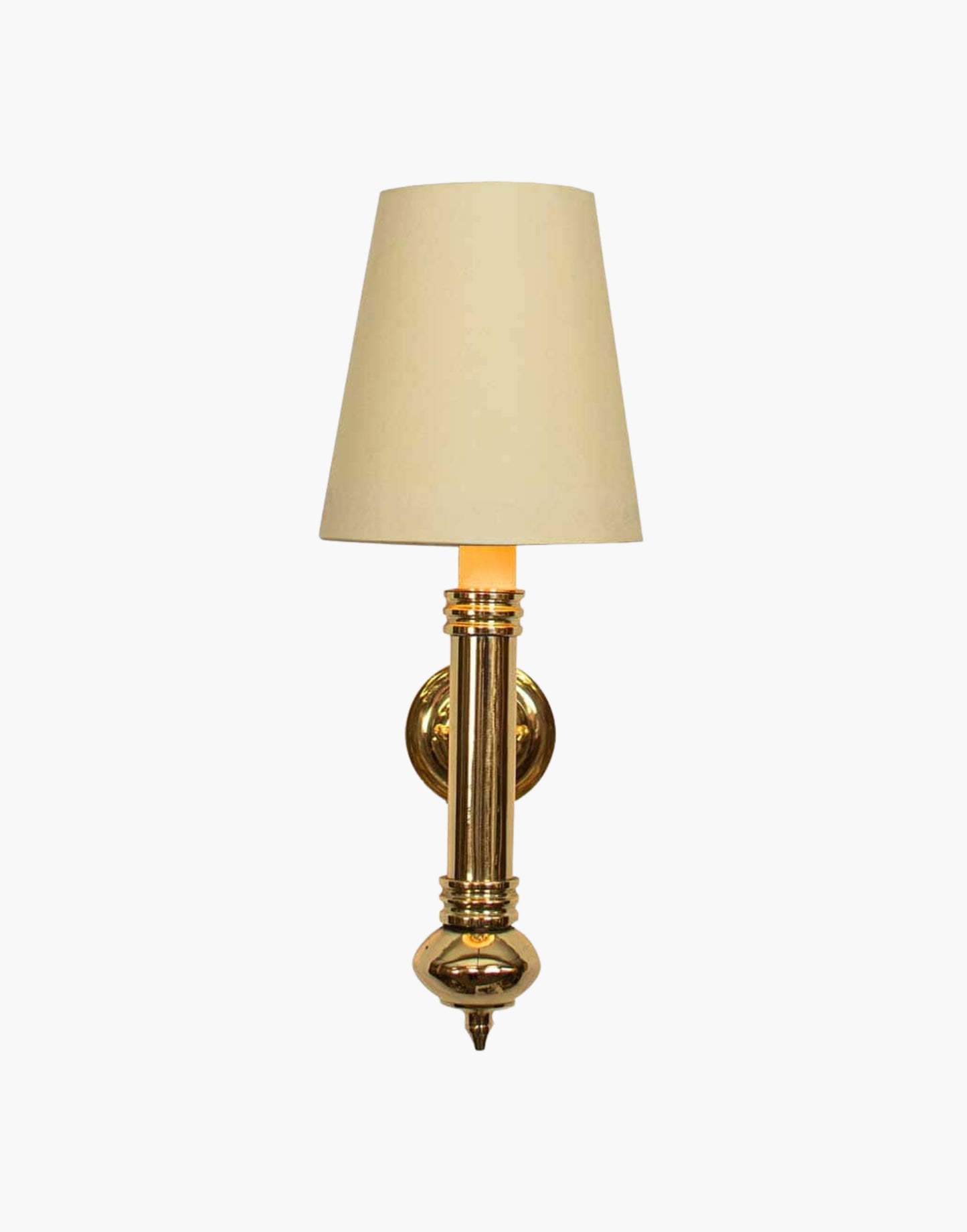 Single Wall Sconce in cast brass, small period-style wall light suitable for mirrors or artwork.